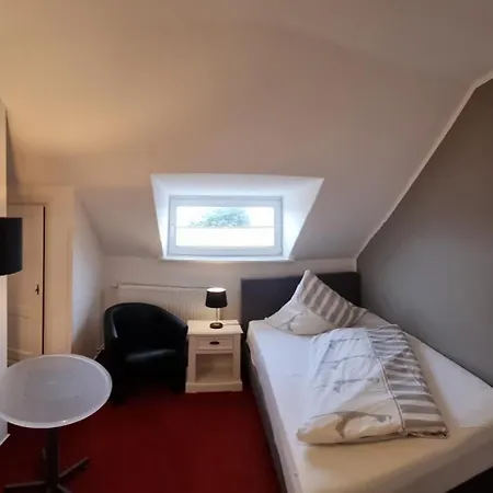 Hotel-cafe-lindow Hotel *