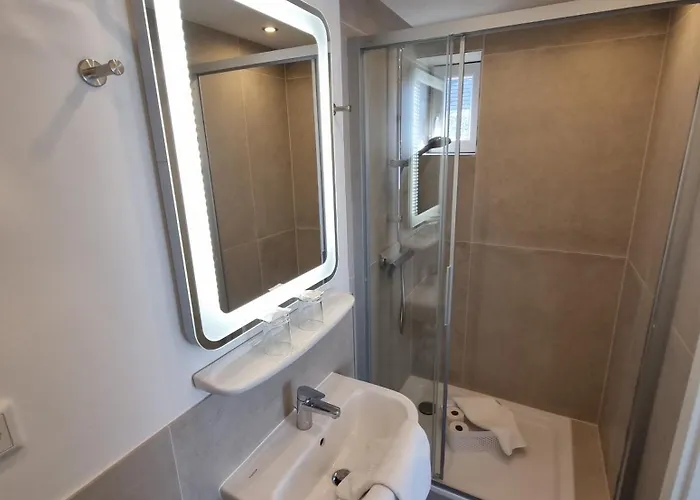 Hotel-cafe-lindow מלון Wenningstedt-Braderup