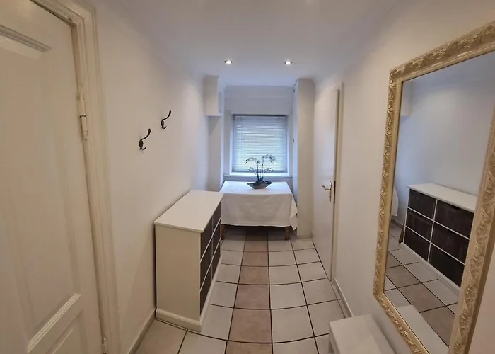 Hotel-cafe-lindow מלון